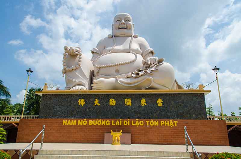 498 - Vietnam - pagoda de Vinh Trang - estatua Buda del futuro